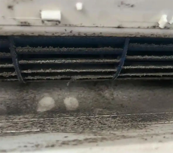 大悟空调吹的风有股烧焦味是怎么回事